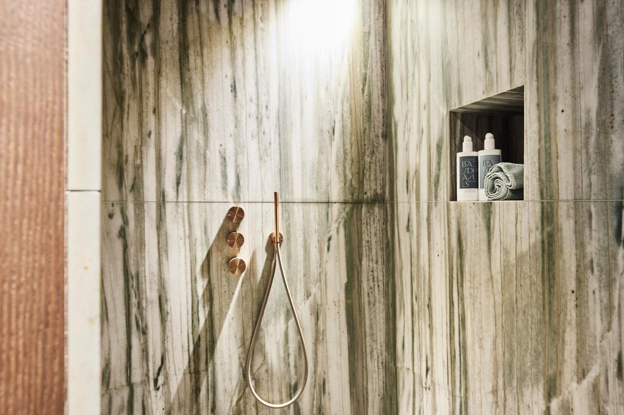 Boutique Hotel Badhaus (Adults Only) เบรสซาโนเน ภายนอก รูปภาพ